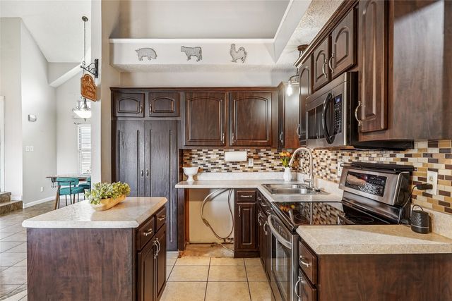 2012 Birch Bend, Mesquite, TX 75181