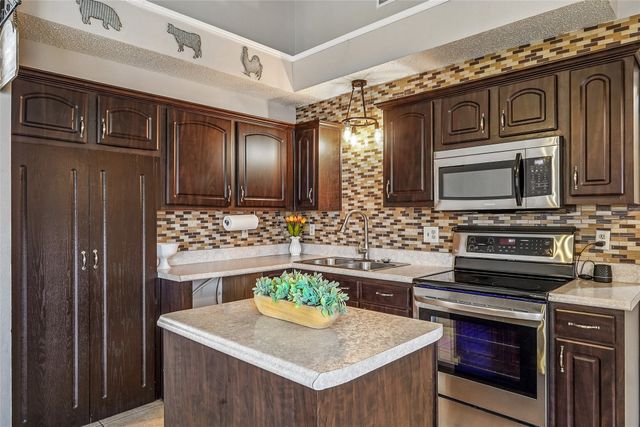 2012 Birch Bend, Mesquite, TX 75181