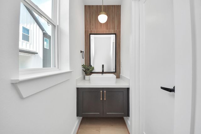 925 Fisher Street C, Houston, TX 77018