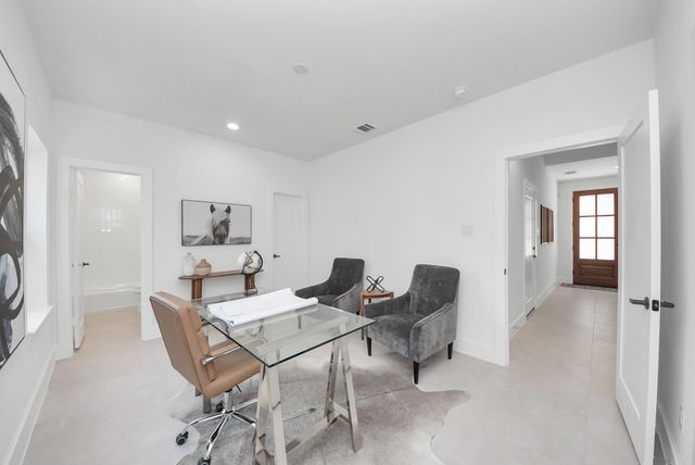 925 Fisher Street C, Houston, TX 77018