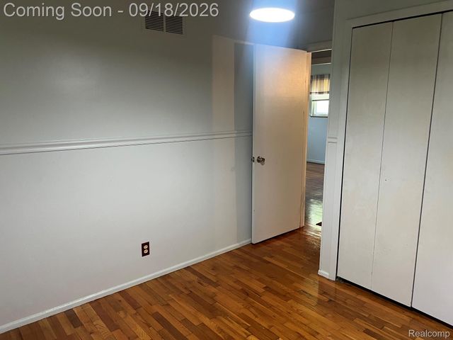 1490 Autumn Drive, Flint Charter Township, MI 48532