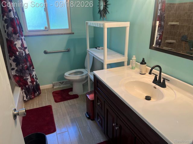1490 Autumn Drive, Flint Charter Township, MI 48532