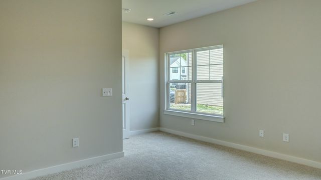 4178 Gambrel Oaks Street, Blountville, TN 37617