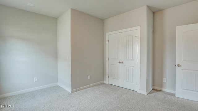 4178 Gambrel Oaks Street, Blountville, TN 37617