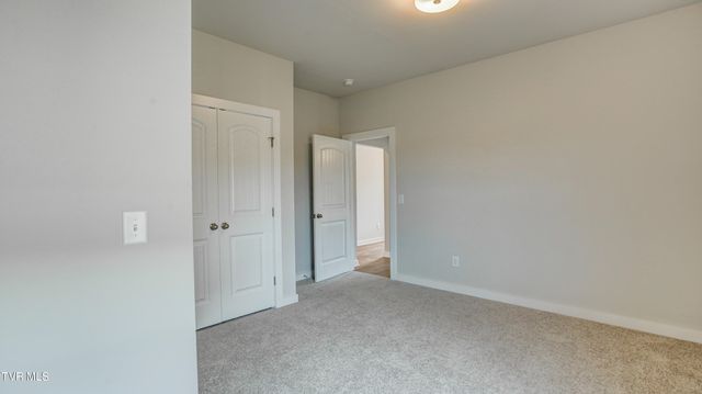 4178 Gambrel Oaks Street, Blountville, TN 37617