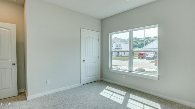 4178 Gambrel Oaks Street, Blountville, TN 37617