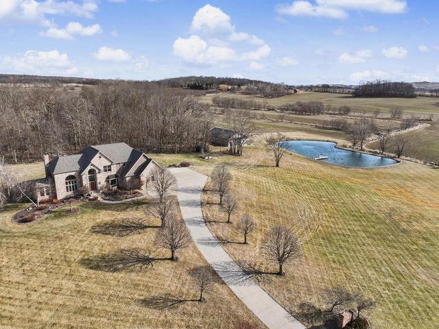 W3730 Decora ROAD, Horicon, WI 53032