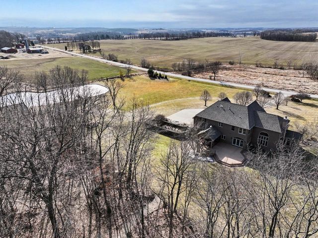 W3730 Decora ROAD, Horicon, WI 53032