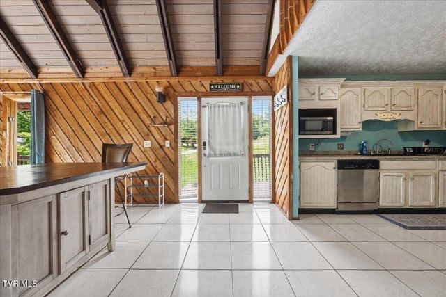 1027 Fain Avenue, Kingsport, TN 37660