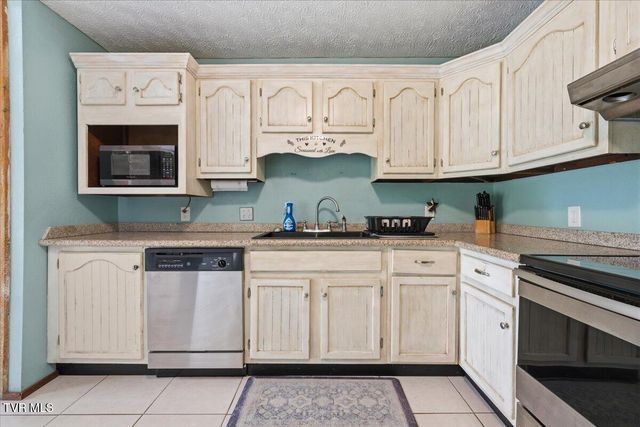 1027 Fain Avenue, Kingsport, TN 37660