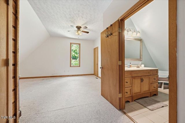 1027 Fain Avenue, Kingsport, TN 37660