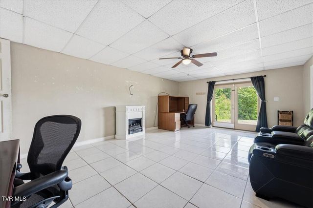 1027 Fain Avenue, Kingsport, TN 37660