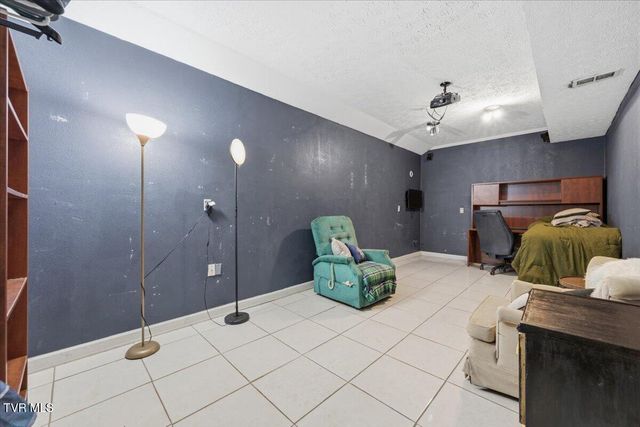 1027 Fain Avenue, Kingsport, TN 37660