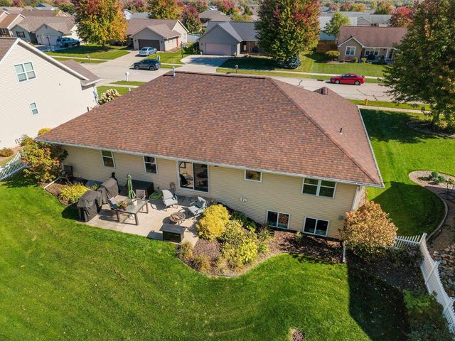2182 W MELCORN CIRCLE, De Pere, WI 54115