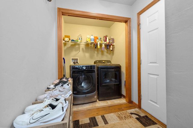 2182 W MELCORN CIRCLE, De Pere, WI 54115