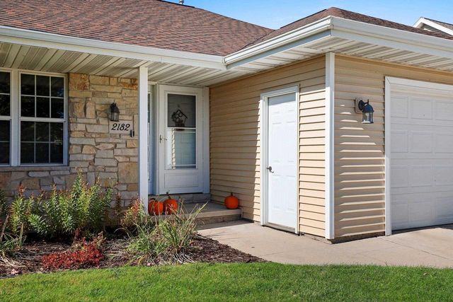 2182 W MELCORN CIRCLE, De Pere, WI 54115
