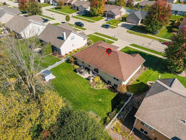 2182 W MELCORN CIRCLE, De Pere, WI 54115