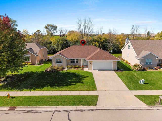 2182 W MELCORN CIRCLE, De Pere, WI 54115