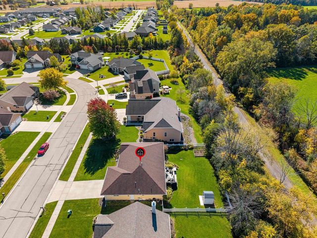2182 W MELCORN CIRCLE, De Pere, WI 54115