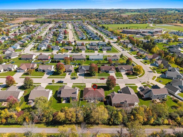 2182 W MELCORN CIRCLE, De Pere, WI 54115