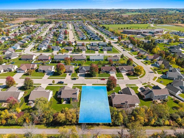 2182 W MELCORN CIRCLE, De Pere, WI 54115