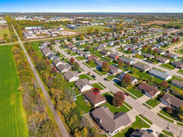 2182 W MELCORN CIRCLE, De Pere, WI 54115