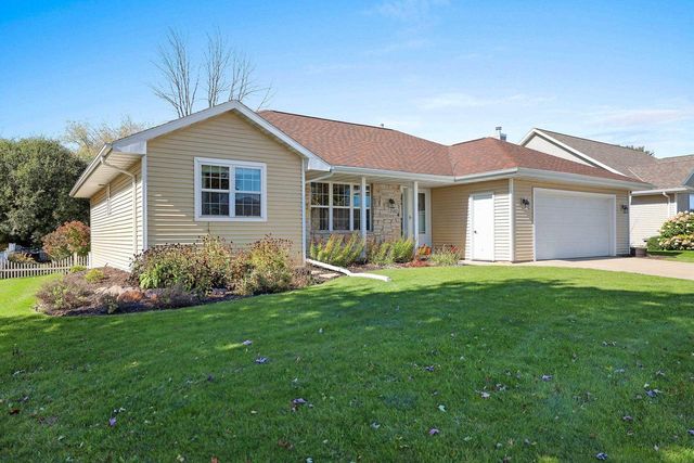 2182 W MELCORN CIRCLE, De Pere, WI 54115