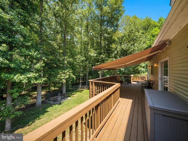 38 JERDONE ISLAND, Bumpass, VA 23024