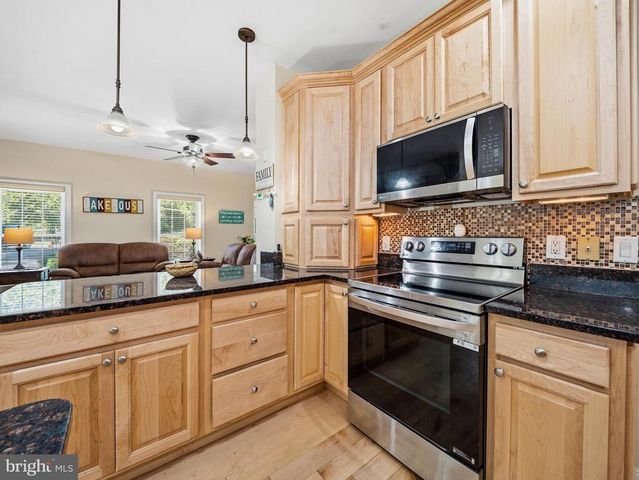 38 JERDONE ISLAND, Bumpass, VA 23024