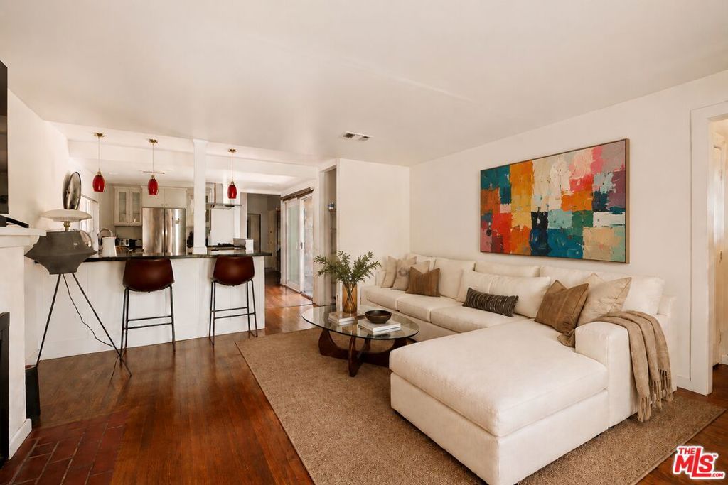 5815 Franklin Avenue, Los Angeles, CA 90028 — photo 2