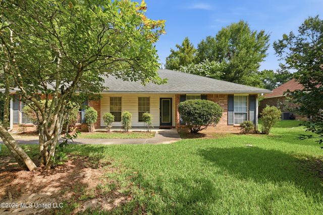 8854 Kipapa Way, Diamondhead, MS 39525