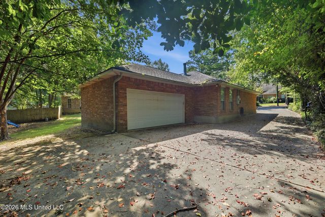 8854 Kipapa Way, Diamondhead, MS 39525