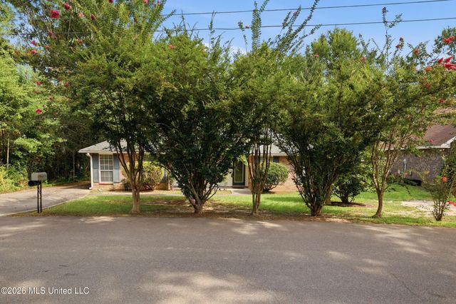 8854 Kipapa Way, Diamondhead, MS 39525