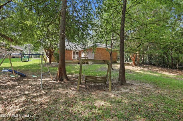 8854 Kipapa Way, Diamondhead, MS 39525