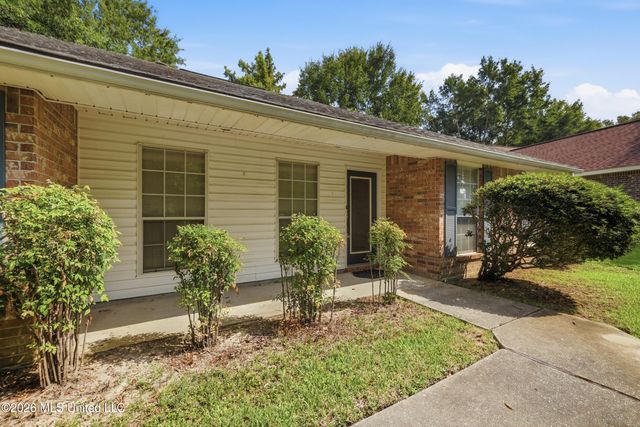 8854 Kipapa Way, Diamondhead, MS 39525