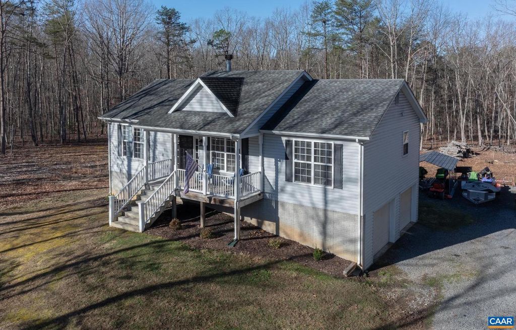 120 OAK FOREST LN, Louisa, VA 23093