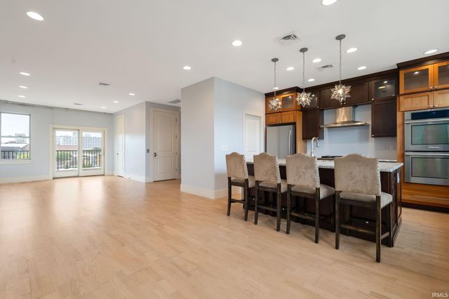 106 S Niles Avenue, South Bend, IN 46617