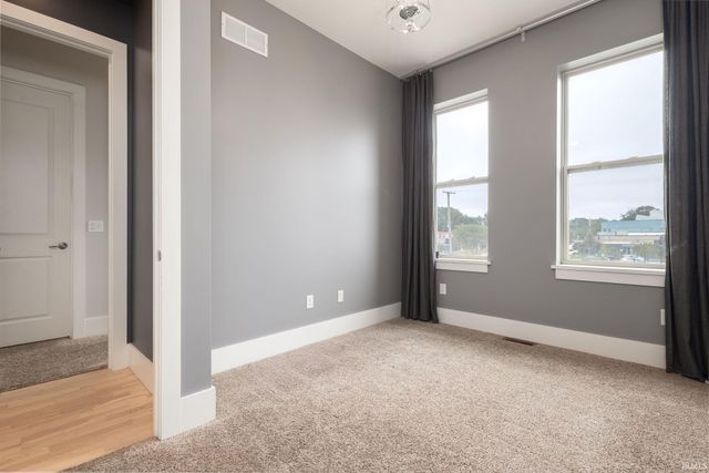 106 S Niles Avenue, South Bend, IN 46617