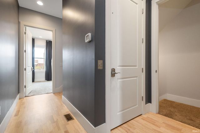 106 S Niles Avenue, South Bend, IN 46617