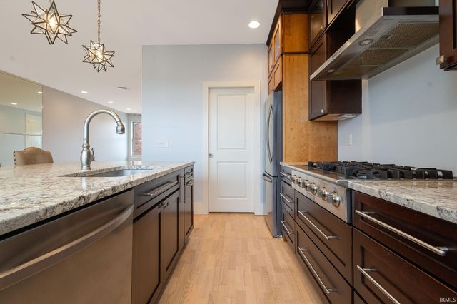 106 S Niles Avenue, South Bend, IN 46617