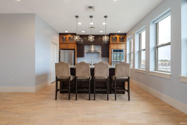 106 S Niles Avenue, South Bend, IN 46617