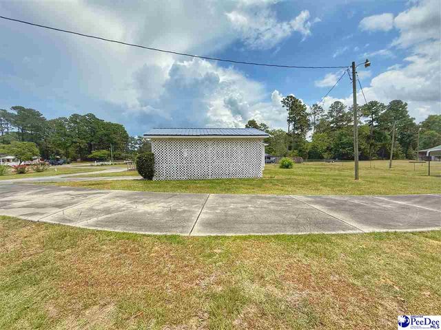 1817 Southern Acres Loop, Dillon, SC 29536