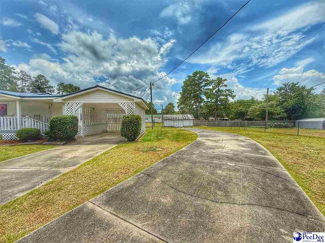 1817 Southern Acres Loop, Dillon, SC 29536