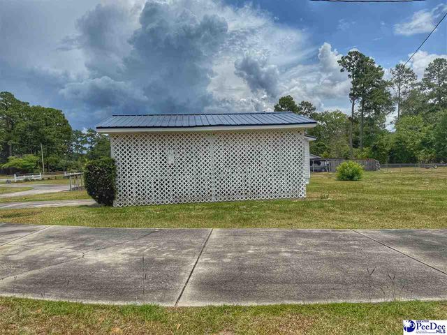 1817 Southern Acres Loop, Dillon, SC 29536