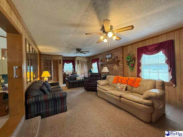 1817 Southern Acres Loop, Dillon, SC 29536