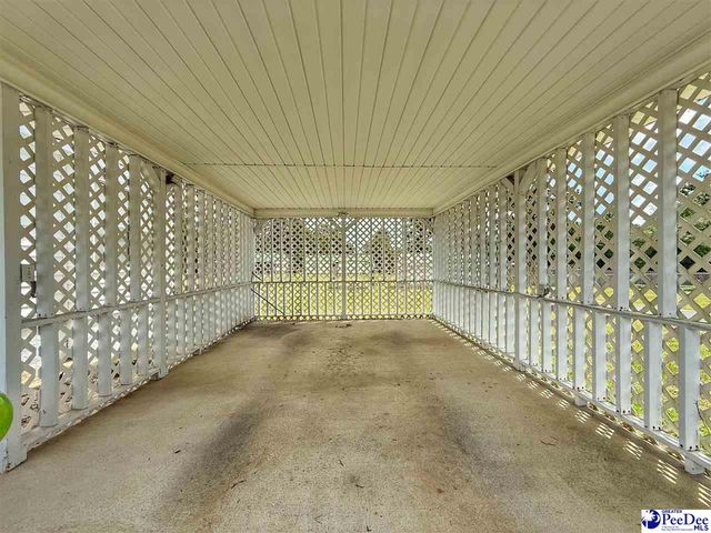 1817 Southern Acres Loop, Dillon, SC 29536