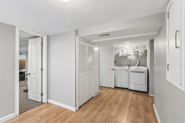 1040 Dunlop Avenue, Forest Park, IL 60130