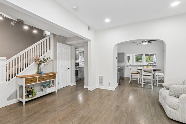 1040 Dunlop Avenue, Forest Park, IL 60130