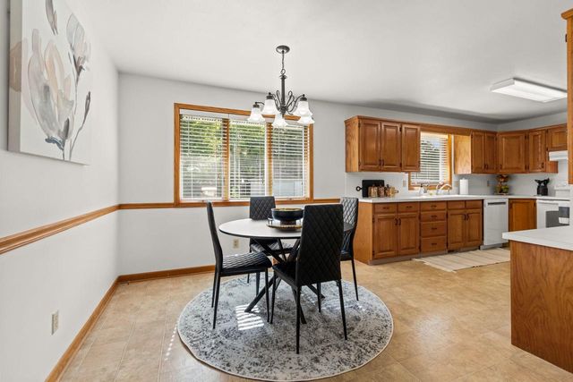 3300 N LAWE STREET, Appleton, WI 54911