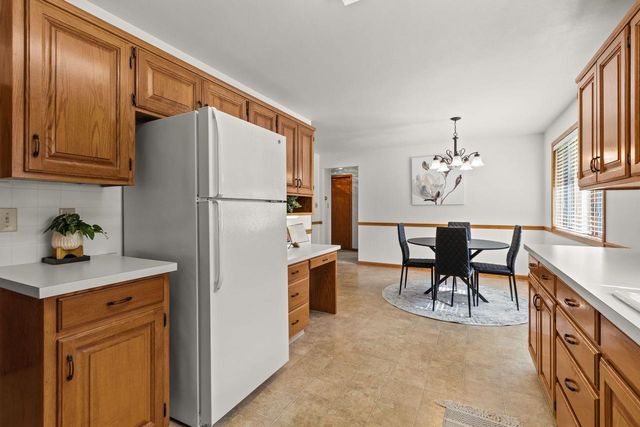 3300 N LAWE STREET, Appleton, WI 54911